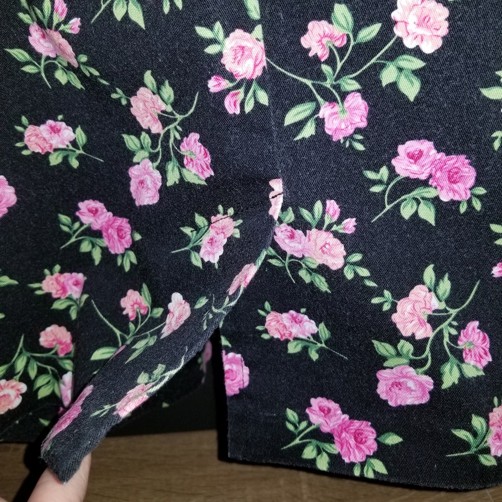 Skirt 🌸🌹Pink Roses🌹🌸 Size S - Picture 4 of 7